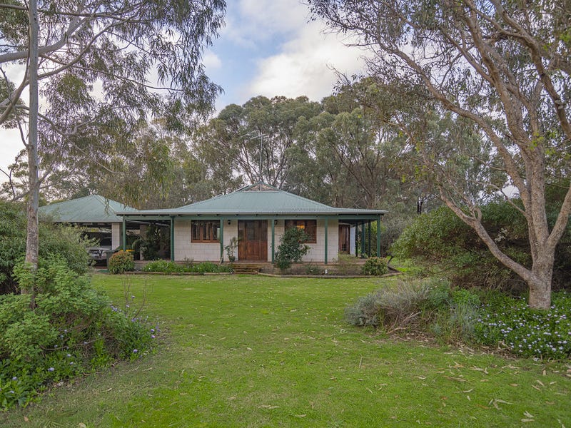 31 Kalgaritch Avenue, West Busselton, WA 6280 House for Sale