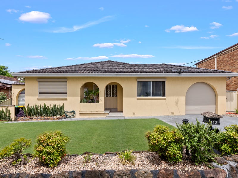 Hall Rd Fc 4 Bedroom Properties for Rent in Georges Hall, NSW 2198 - realestate.com.au