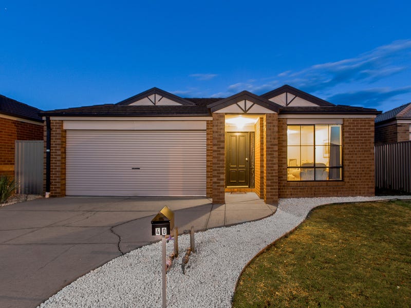40 Tyndall Street, Cranbourne East, VIC 3977