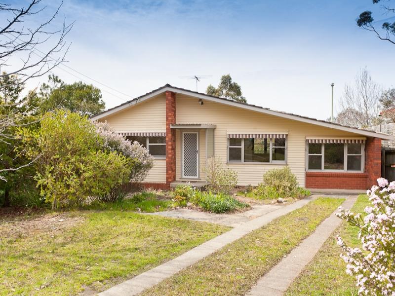 33 Adeline Street, Faulconbridge, NSW 2776 Property Details