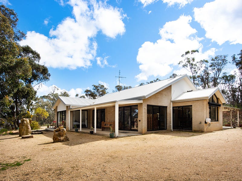 40 Quartz Hill Road, Moonlight Flat, Vic 3450