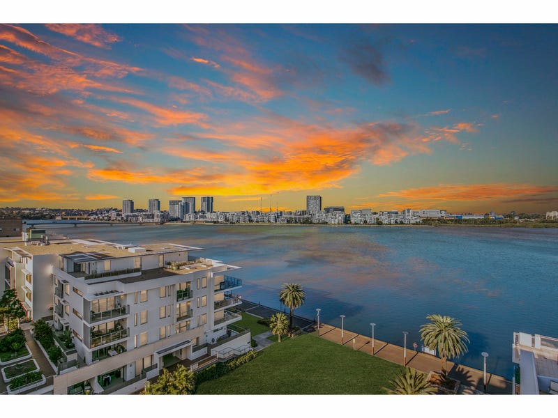 848/2 The Crescent, Wentworth Point, NSW 2127