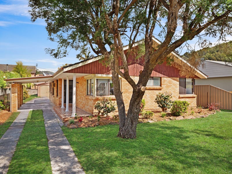 17 Noonan Point Avenue, Point Clare, NSW 2250