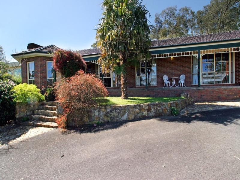 2 Village Walk, Mooroolbark, VIC 3138