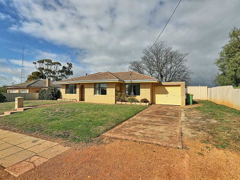 11 Pasture Street, Pingelly, WA 6308