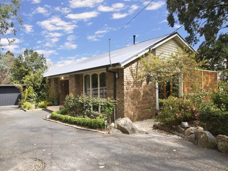 16 Athelstane Drive, Ringwood North, VIC 3134