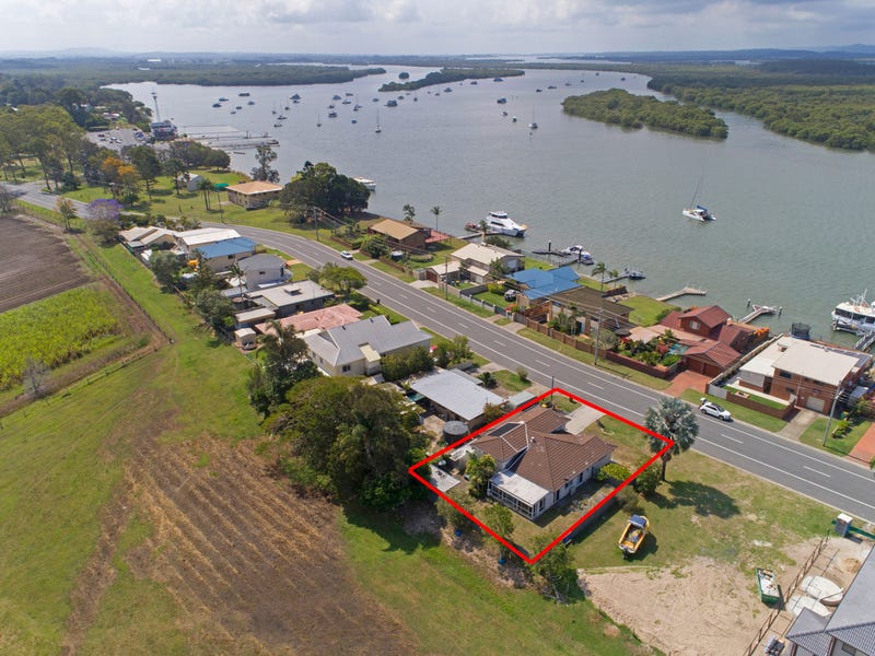 21 Esplanade, Jacobs Well, QLD 4208