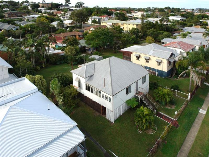 18 Belgrave Street, Balmoral, Qld 4171 Property Details