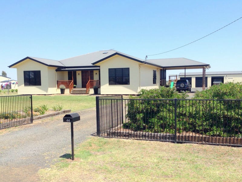 44 Southern Cross Drive, Dalby, Qld 4405 Property Details