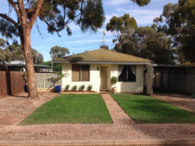 Kambalda west
