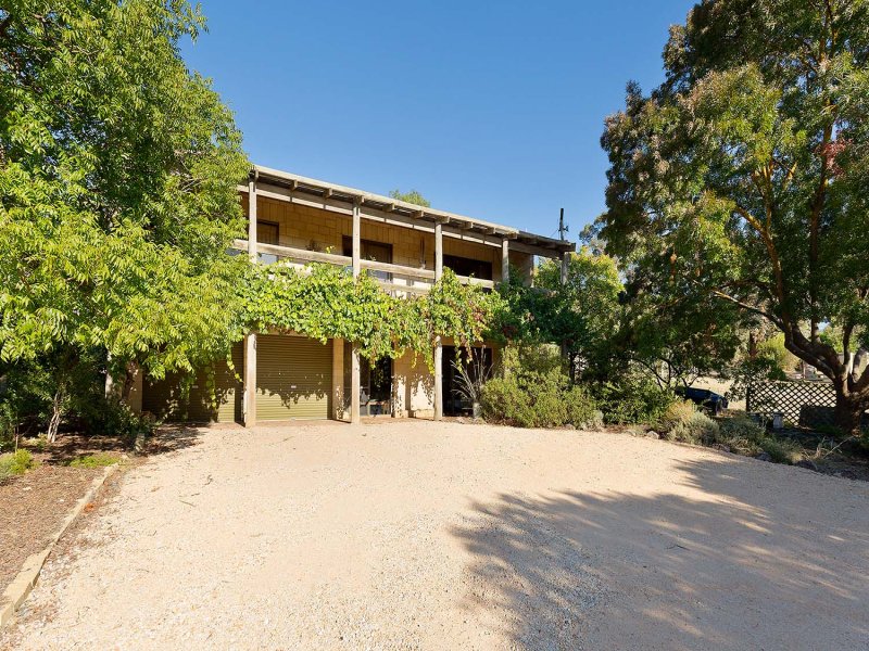 91 Gingell Street, Castlemaine, Vic 3450 Property Details