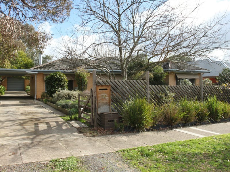 70 Bayley Street, Alexandra, VIC 3714