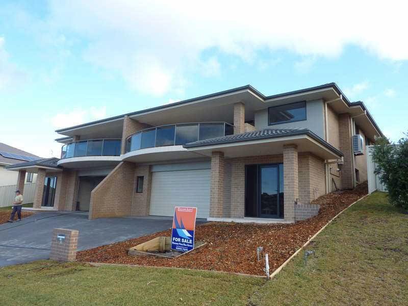 2/15 Pioneer Drive, Forster, NSW 2428