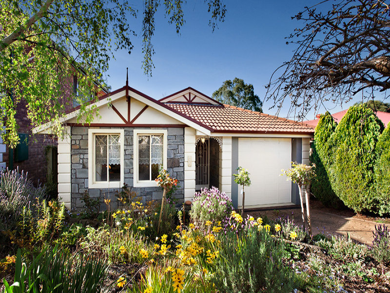 10 Tara Court, Yallambie, Vic 3085 Property Details