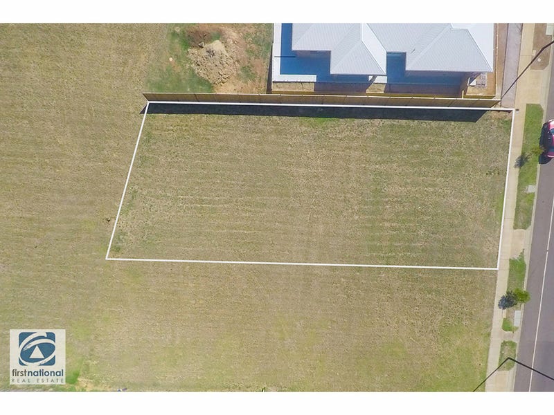 42 Jackson Drive, Drouin, VIC 3818