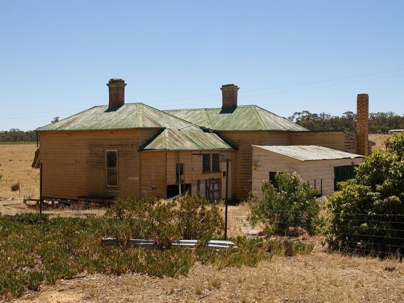 105 Forestry Road, Landsborough, Vic 3384 Property Details