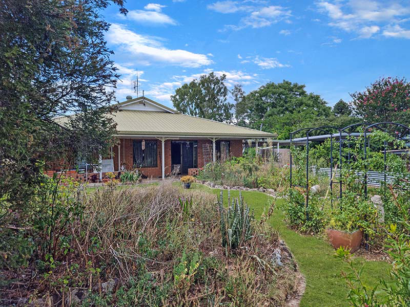 14 Main Street, Maidenwell, Qld 4615 House for Sale