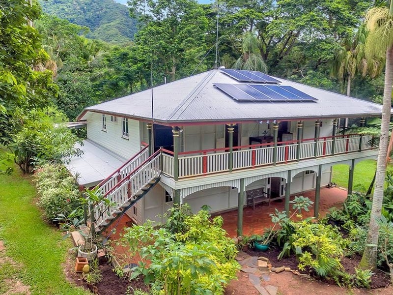 199 Harvey Road, Redlynch, QLD 4870