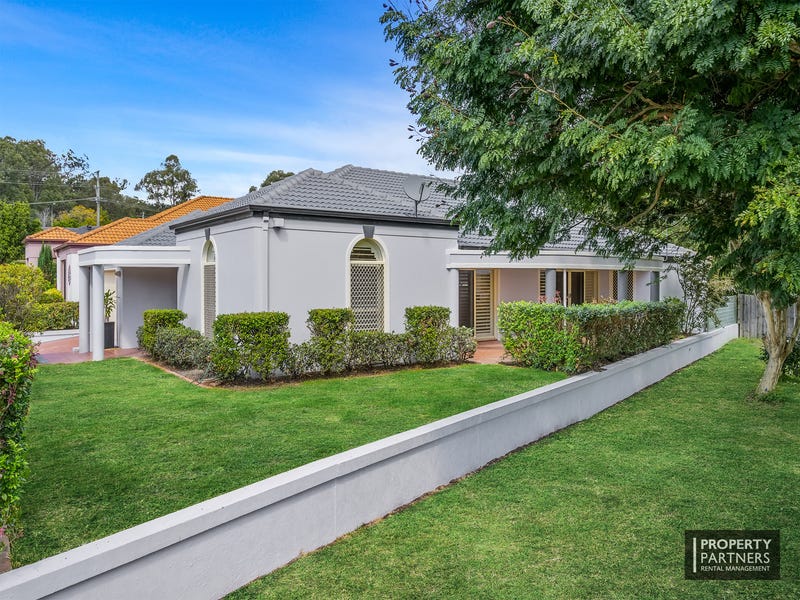 3 Sorrento Close, Carindale, QLD 4152