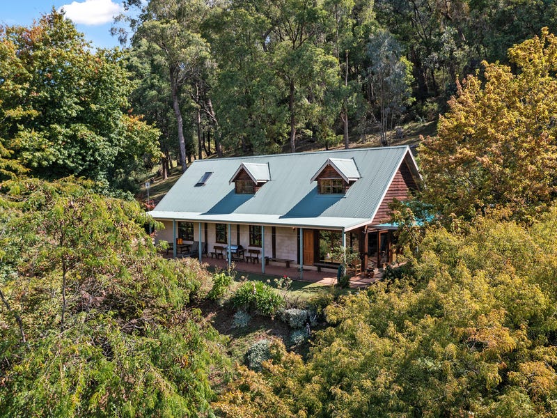 156 Simmonds Creek Road, Tawonga South, Vic 3698 House for Sale