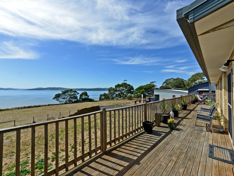 10 Meadows Place, Opossum Bay, TAS 7023