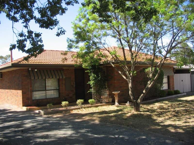 1/9 Victoria St, Rochester, Vic 3561 Property Details