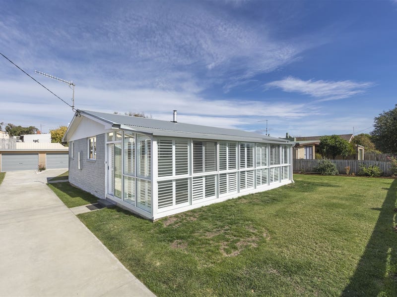 16 Esplanade, Turners Beach, TAS 7315