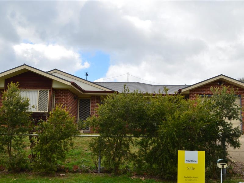 2 Cromwell Street, Adelong, NSW 2729 Property Details