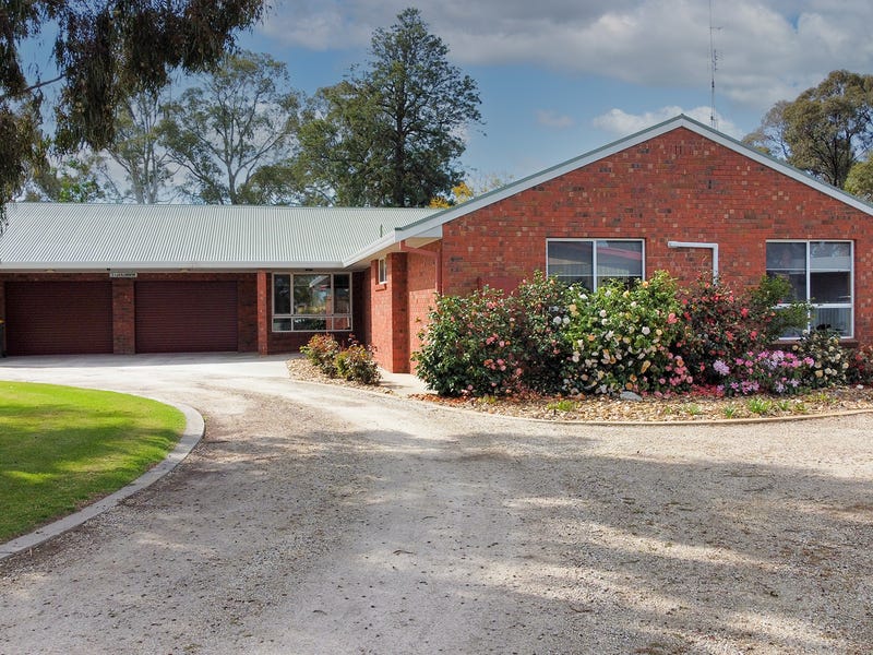 90 Channel Street, Cohuna, Vic 3568 House for Sale