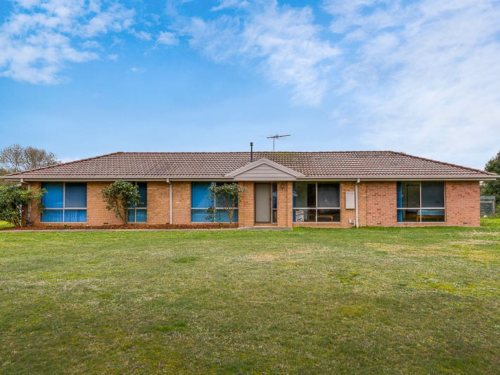 12 Berry Street, Ballan, VIC 3342