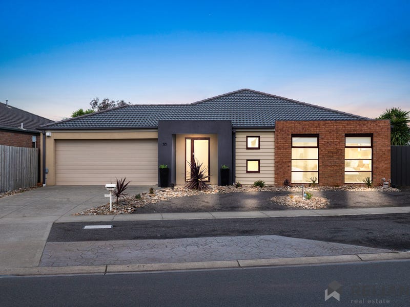 110 Sunset Views Boulevard, Tarneit, Vic 3029 - Property Details