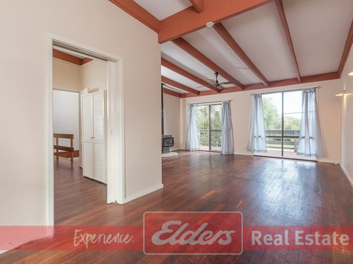 8 Pollard Way, Warnbro, WA 6169 Property Details