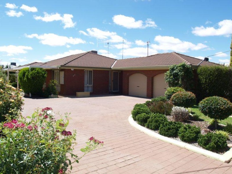 27 Moss Street, Numurkah, Vic 3636 Property Details