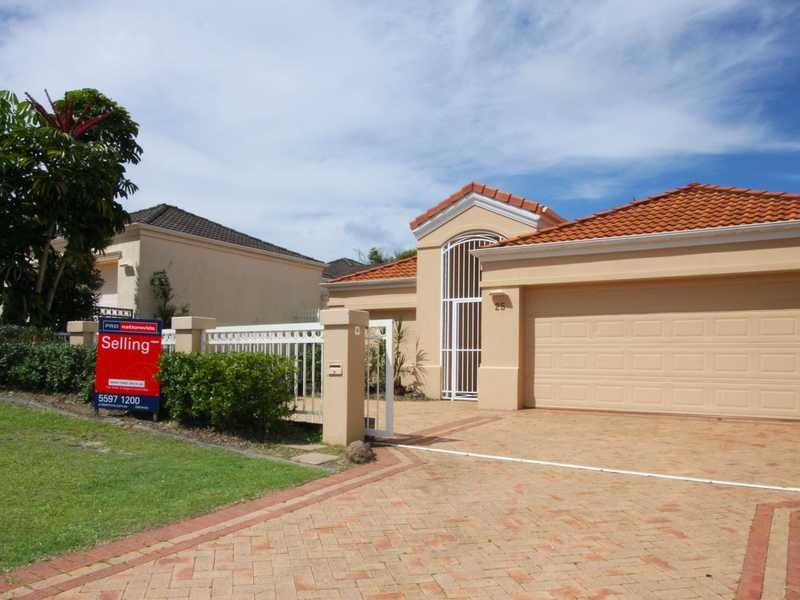 25 Abby Crescent, Ashmore, Qld 4214 Property Details