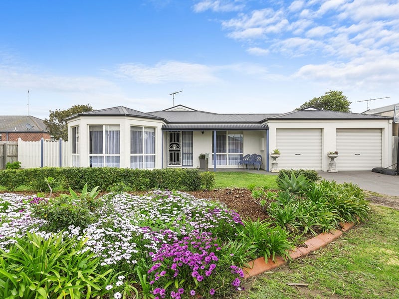 4 Ocean Mews, Torquay, Vic 3228 Property Details