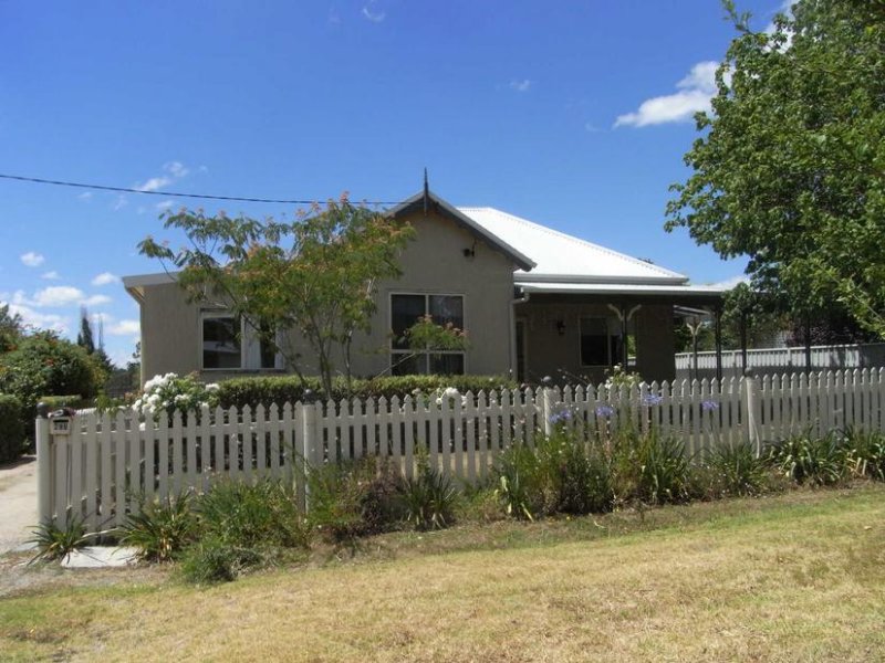 296 Bourke Street, Glen Innes, NSW 2370