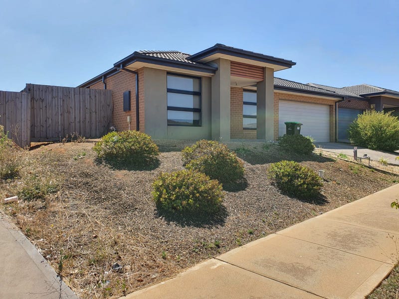 12 Toolern Waters Drive, Weir Views, VIC 3338