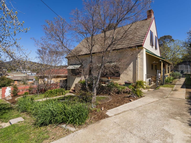 127 Ross Road, Queanbeyan, NSW 2620 Property Details