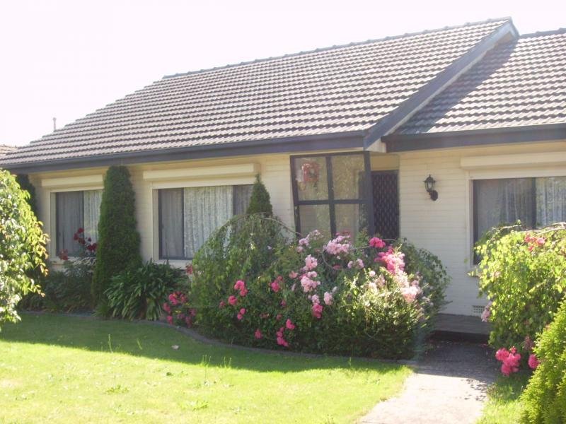 **UNDER CONTRACT*42 Latrobe Road, Morwell, Vic 3840 Property Details