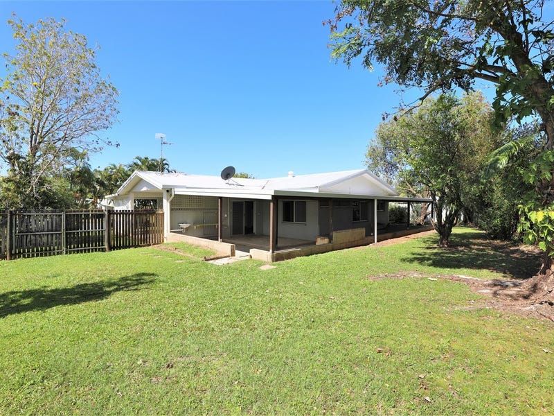 2 Mermaid Close, Bentley Park, QLD 4869