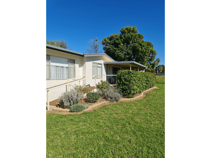 25 Waratah Street, Cowra, NSW 2794