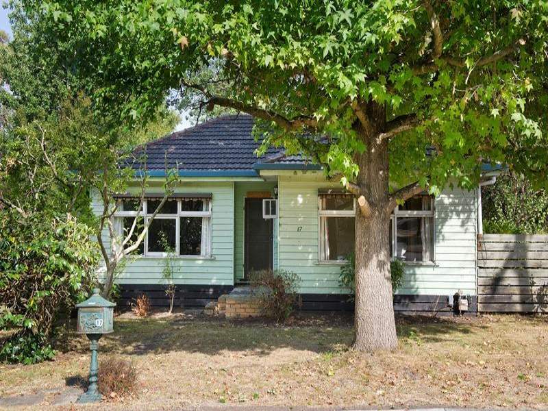 17 Farnley Street, Croydon, Vic 3136 Property Details