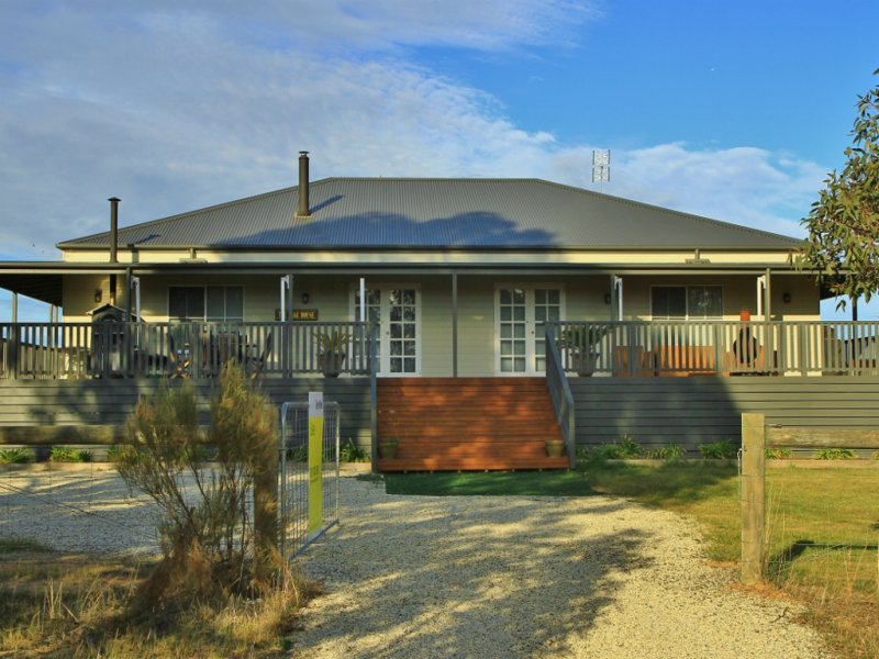 210 Lakeside Boulevard, Derrinal, Vic 3523 Property Details