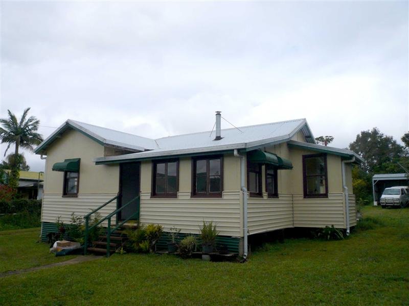 9 Oak Street, Millaa Millaa, QLD 4886