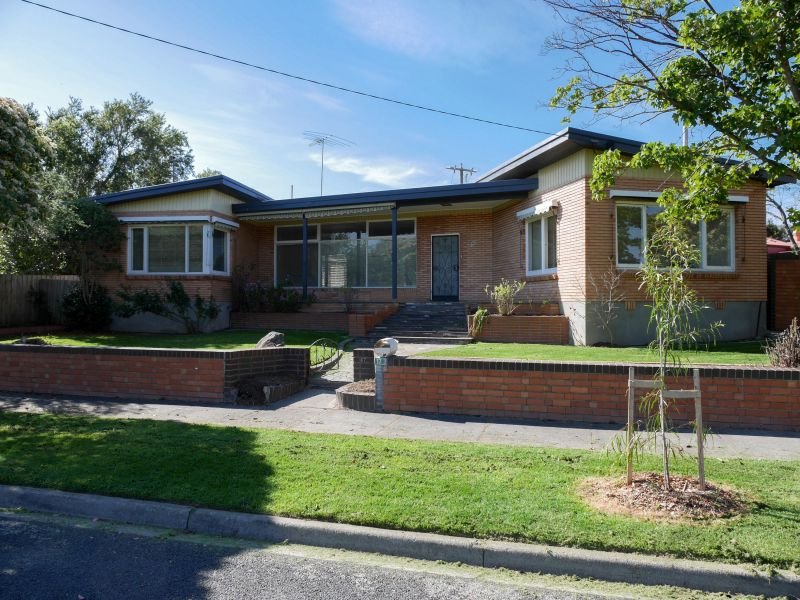 17 Glengarry Avenue, Burwood, VIC 3125