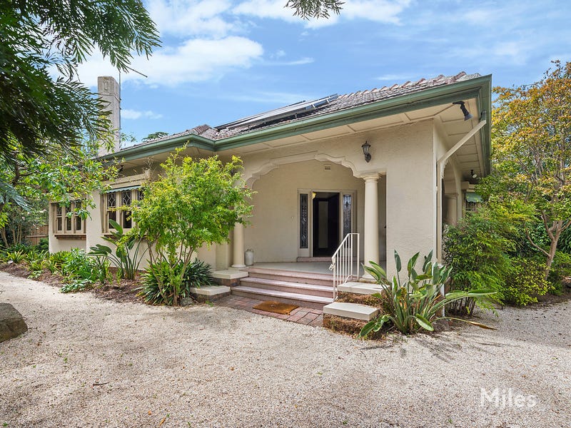 5 Lochabar Court, Ivanhoe, Vic 3079 Property Details