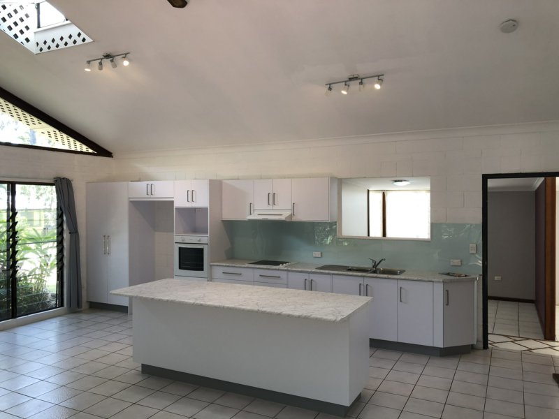 1 Mareela Street, Coochiemudlo Island, QLD 4184