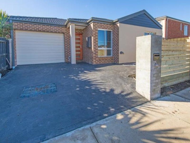 82 Westlake Drive, Melton West, VIC 3337