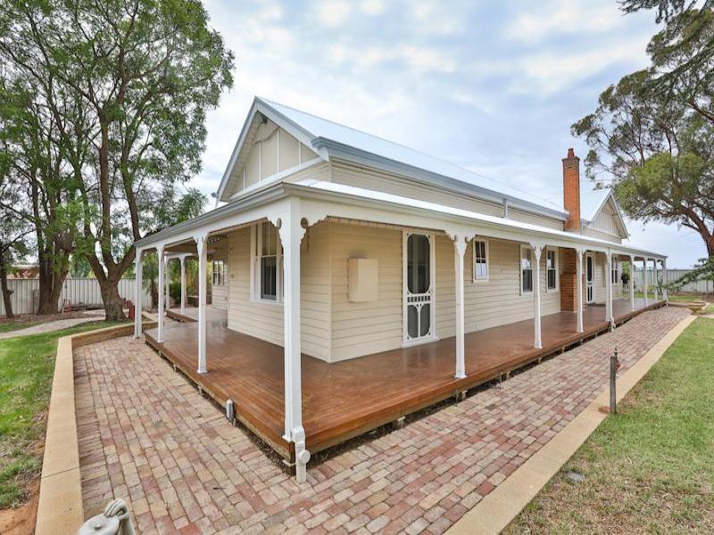 70 Koorlong Avenue, Nichols Point, VIC 3501