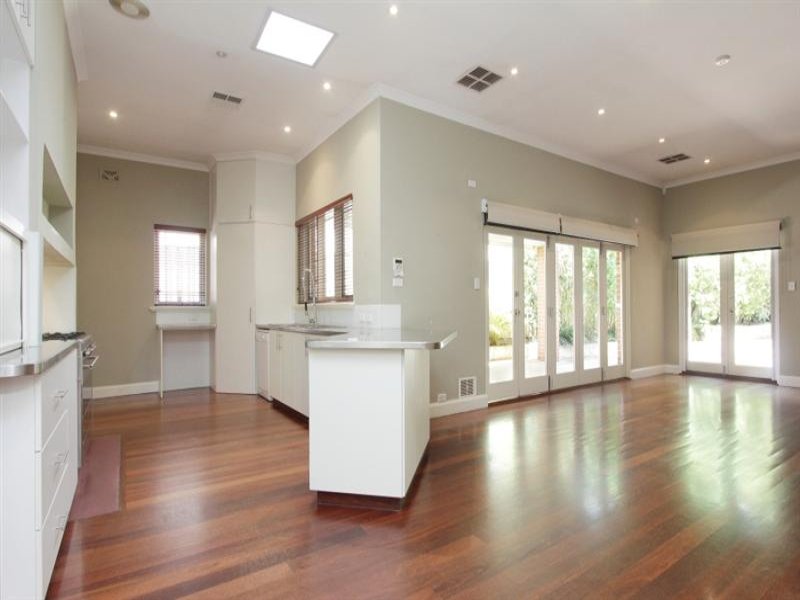 26 Rothsay Crescent, Menora, WA 6050 Property Details